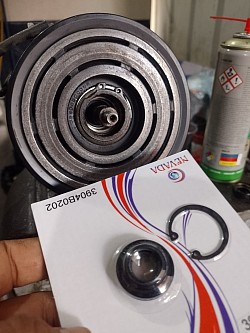 Cambio retenedor o sello de compresor